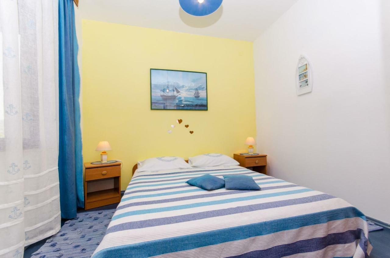 Apartment Slavka Račišće Bagian luar foto