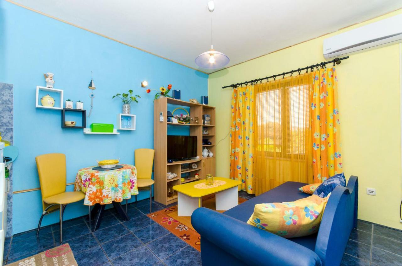 Apartment Slavka Račišće Bagian luar foto