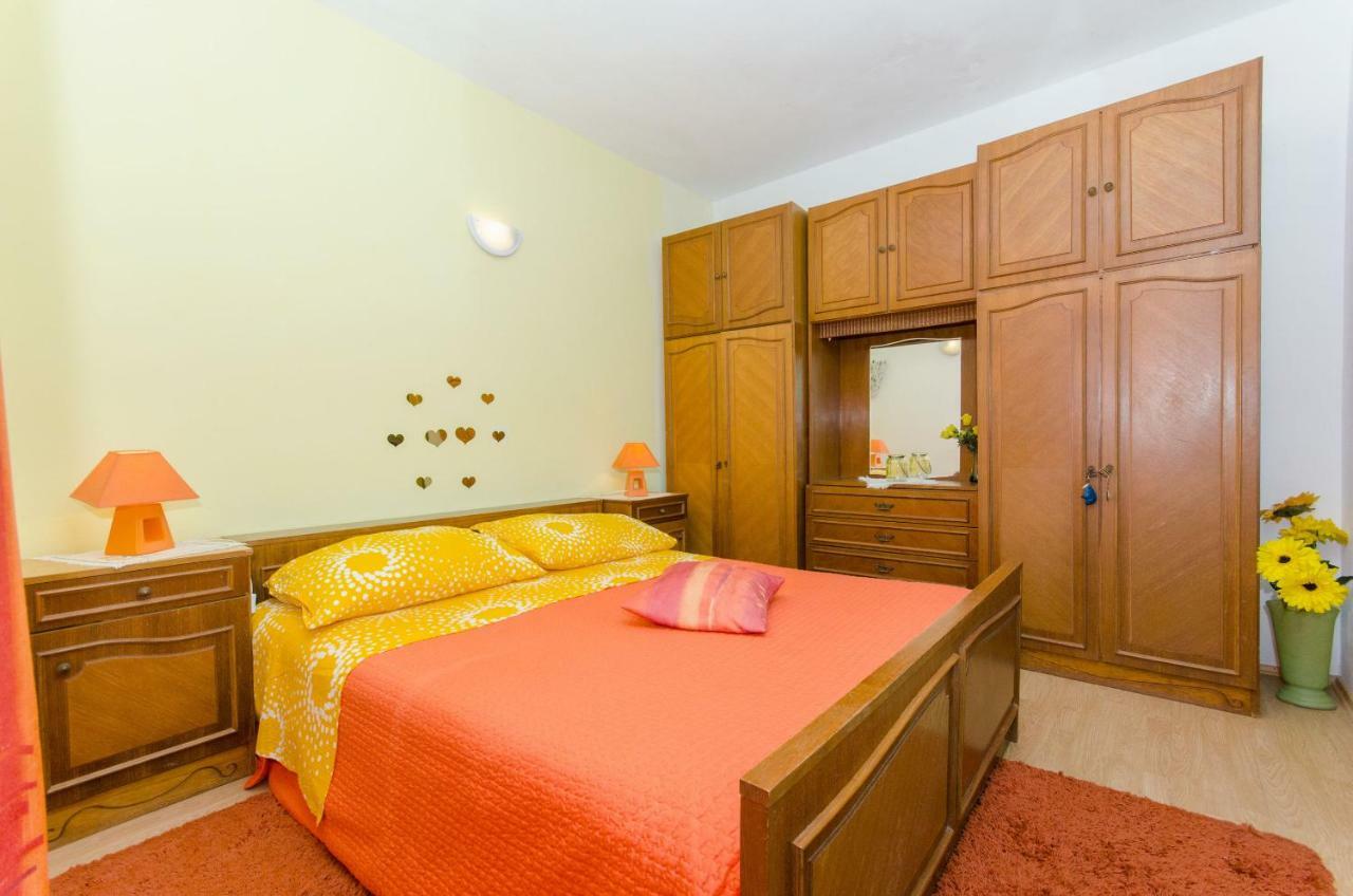Apartment Slavka Račišće Bagian luar foto